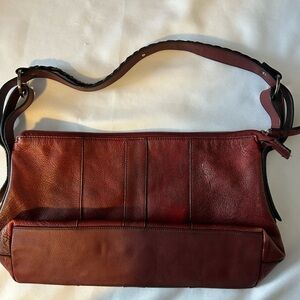 Kenneth Cole Reaction Elegant Burgundy Leather Shoulder Bag